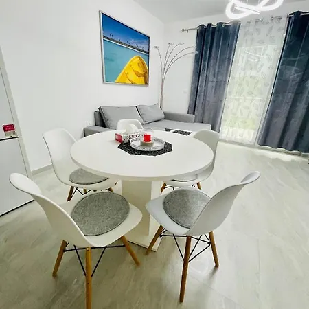 Nela Apartment *