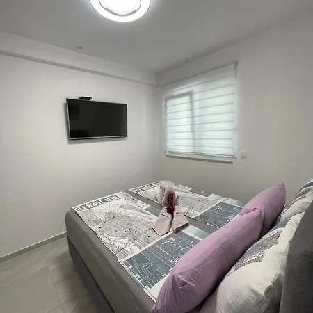 Nela * Trogir